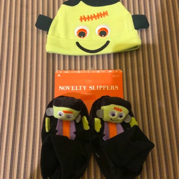 Halloween Hat and slippers - Picture 1 of 1